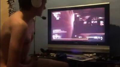 Wanking + Call of Duty - nvdvid.com