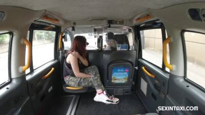 She Wanted To Try Sex In A Taxi - pornoxo.com