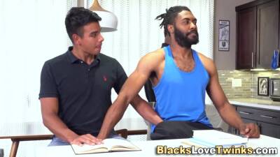Gay latino sucking black cock - pornoxo.com