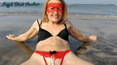 Milf Resting Naked By The Seaside Hd - hclips.com