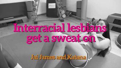 Interracial lesbians get a sweat on - sexu.com