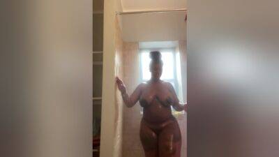 Thick Body Shower - hclips.com