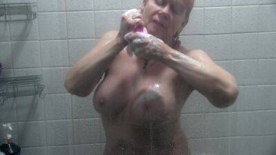A Little Fun In The Shower - upornia.com