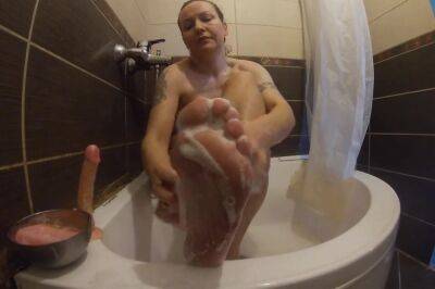 Horny Mommy Takes A Dildo In Shower To Wash & Play - hclips.com