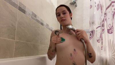 Wet Babe Having Fun In The Shower With Her Pussy - hclips.com