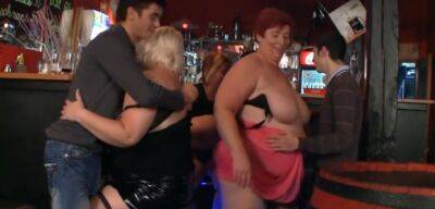 Hot Bbw Party In The Bar - theyarehuge.com