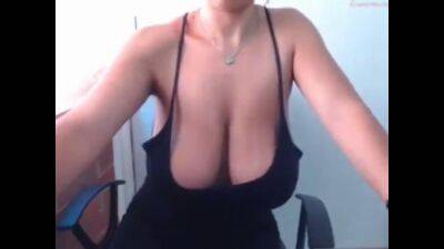 Saggy Tits - Giant Boobs Covered Revealed Bouncing Mix - sunporno.com