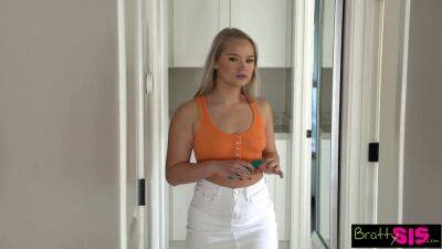 Harley King - I want you to cum all over me! Harley King says to Stepbro - sexu.com