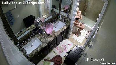 Ipcam American Girls Daily Routine In The Bathroom - hclips.com - Usa
