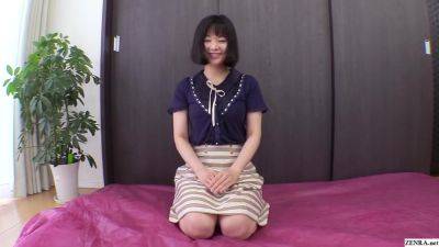 Japanese tea ceremony instructor substitutes bulge for whisk - hotmovs.com - Japan