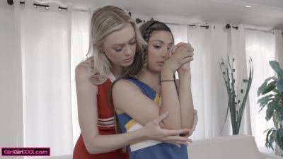Amber Moore - Amber Moore And Nina Nieves In Girlgirlxxx - Cheerleader Lesbians Stretch Their Pussies Out - upornia.com