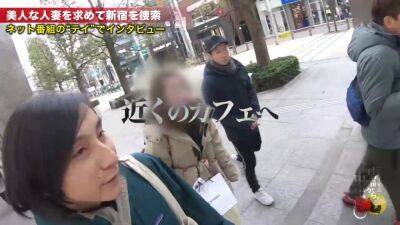 0000370_長身スレンダーの日本人女性が潮吹きするガン突き人妻NTR素人ナンパ絶頂セックス - hclips.com - Japan