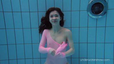 Roxalana Cheh, Petite Yet Strong, Masters Swimming - upornia.com