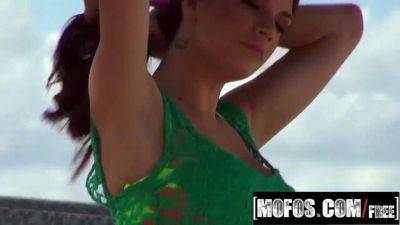 Dillion Carter worships & blows in hot POV video - sexu.com