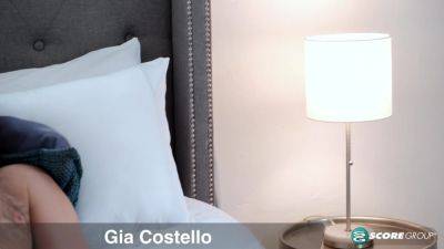 Gia Costello: Hot MILF's Healing Hands - hotmovs.com