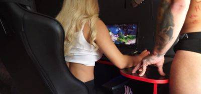 Sexy Gamer Girl Plays Dota but BF wants to Fuck Her. Got a LP and Squrit - inxxx.com