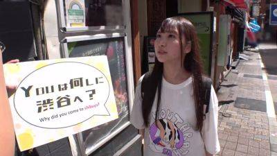 0001779_18歳の日本人女性が潮ふきする激パコ素人ナンパでアクメのエチ性交 - upornia.com - Japan