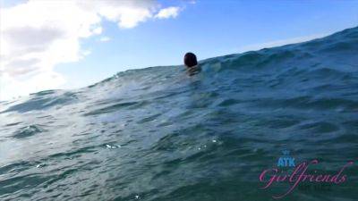 Jade Amber - Virtual Vacation In Hawaii With Jade Amber Part 4 - hotmovs.com - Usa