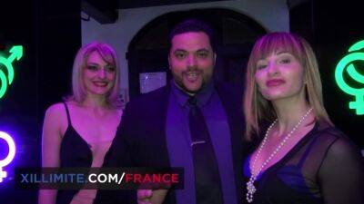 A camera is invited in a private swinger club - Group - xtits.com - France