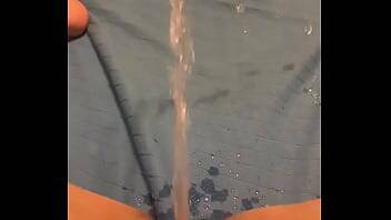 pissing all over - xvideos.com